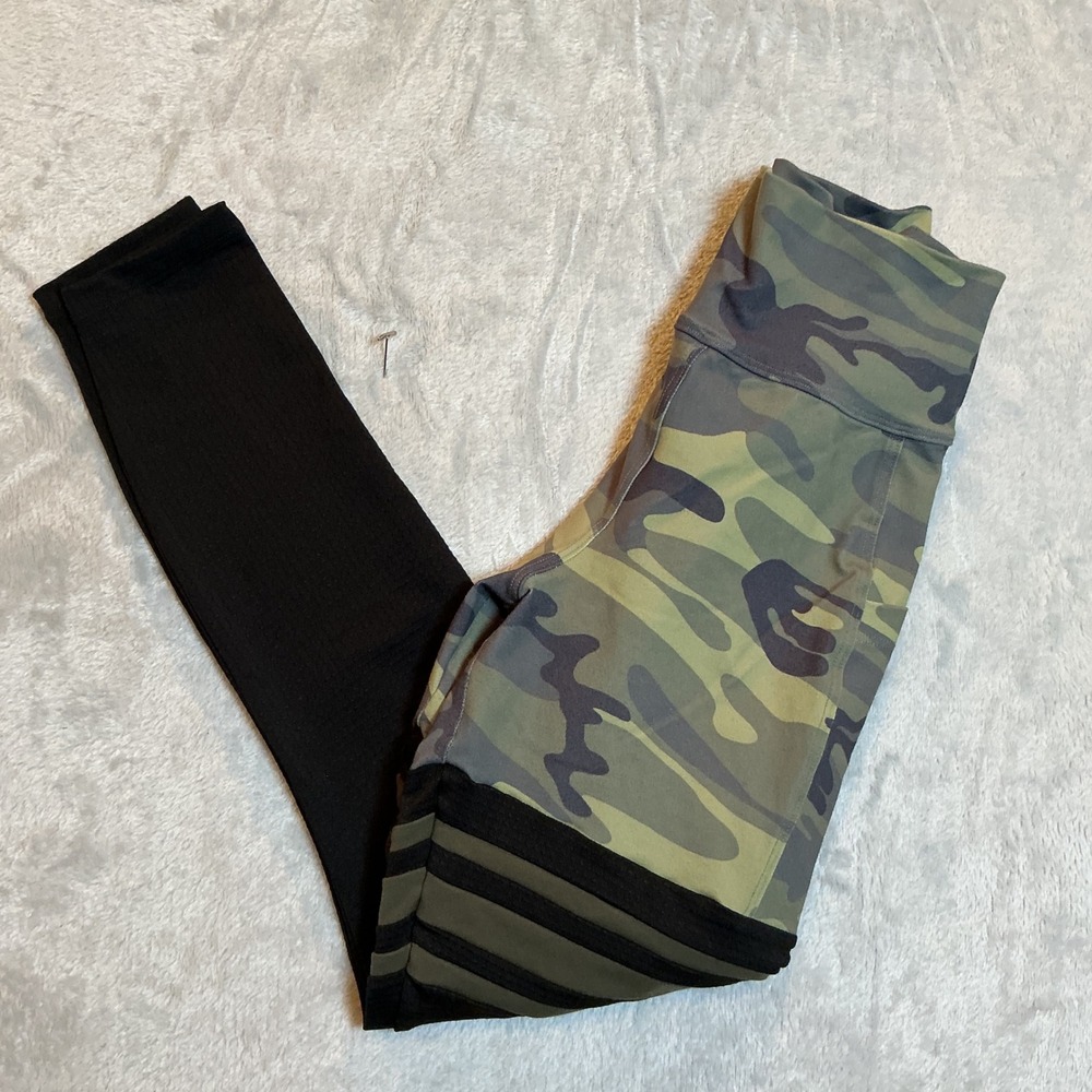 Bombshell Sportswear Leggings Green Camo Black Mesh Stripe Pockets XS